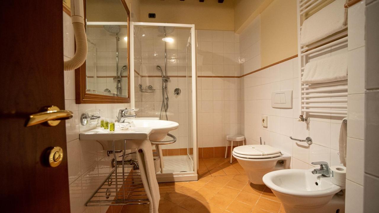 Relais La Corte Di Bettona Exteriör bild