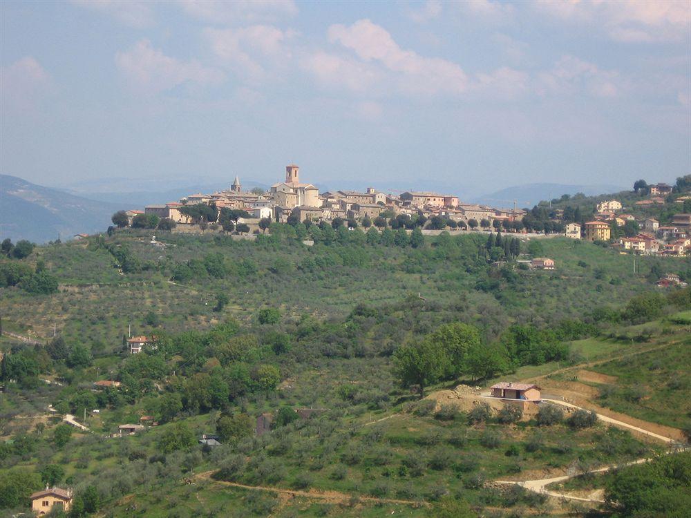 Relais La Corte Di Bettona Exteriör bild