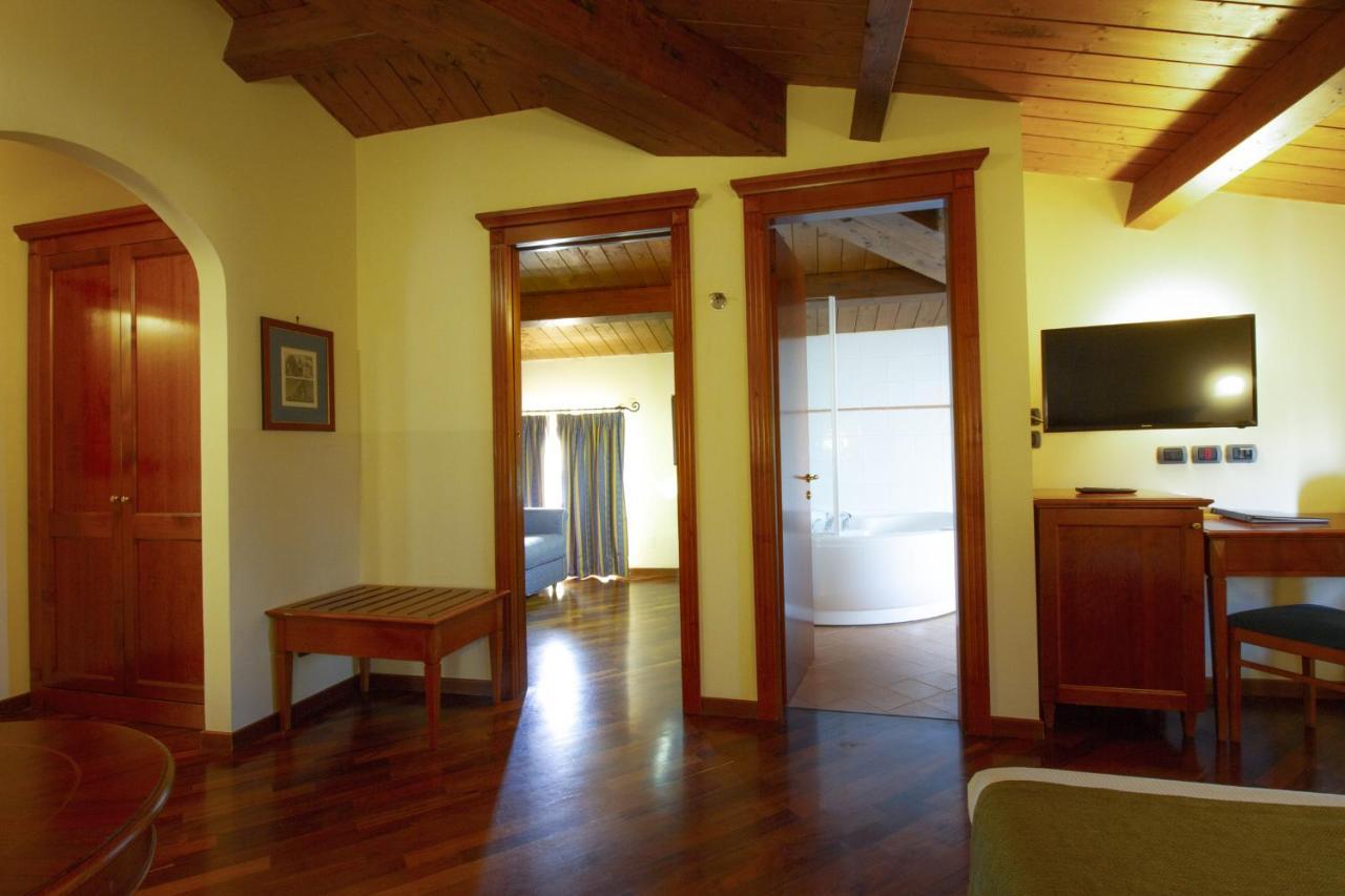 Relais La Corte Di Bettona Exteriör bild